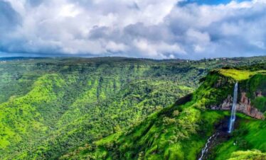 Stone Mansion ​Mahabaleshwar